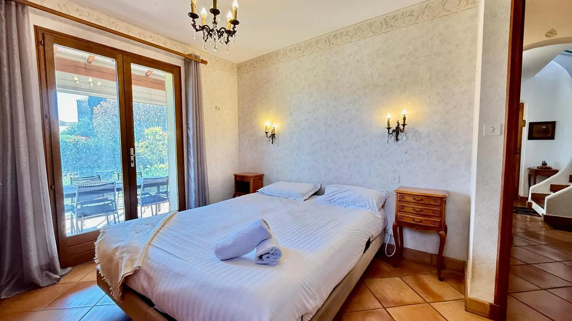 Charmante Maison Provencale - A 500M De La Plage Carqueiranne 0*,